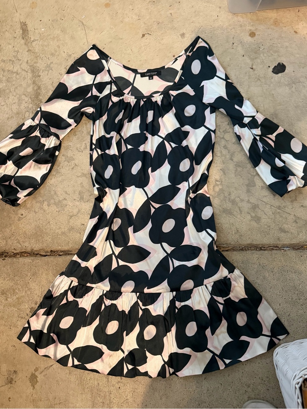 Y2K Karen Kane Black and Blush Floral Scoop-Neck dress
